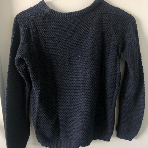 ๐2 for $15๐ Simons Navy Knit Sweater - Picture 2 of 5